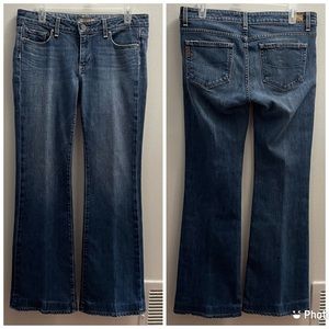 PAIGE Hollywood Hills Women’s Med Wash Flare Leg Jeans. Sz 30